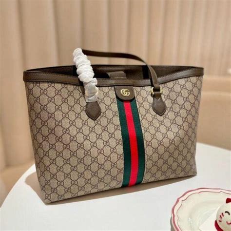 gucci hond samantha